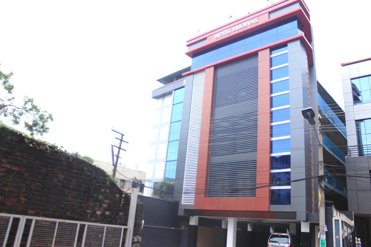 Hotel Sukhvas Thiruvananthapuram Buitenkant foto