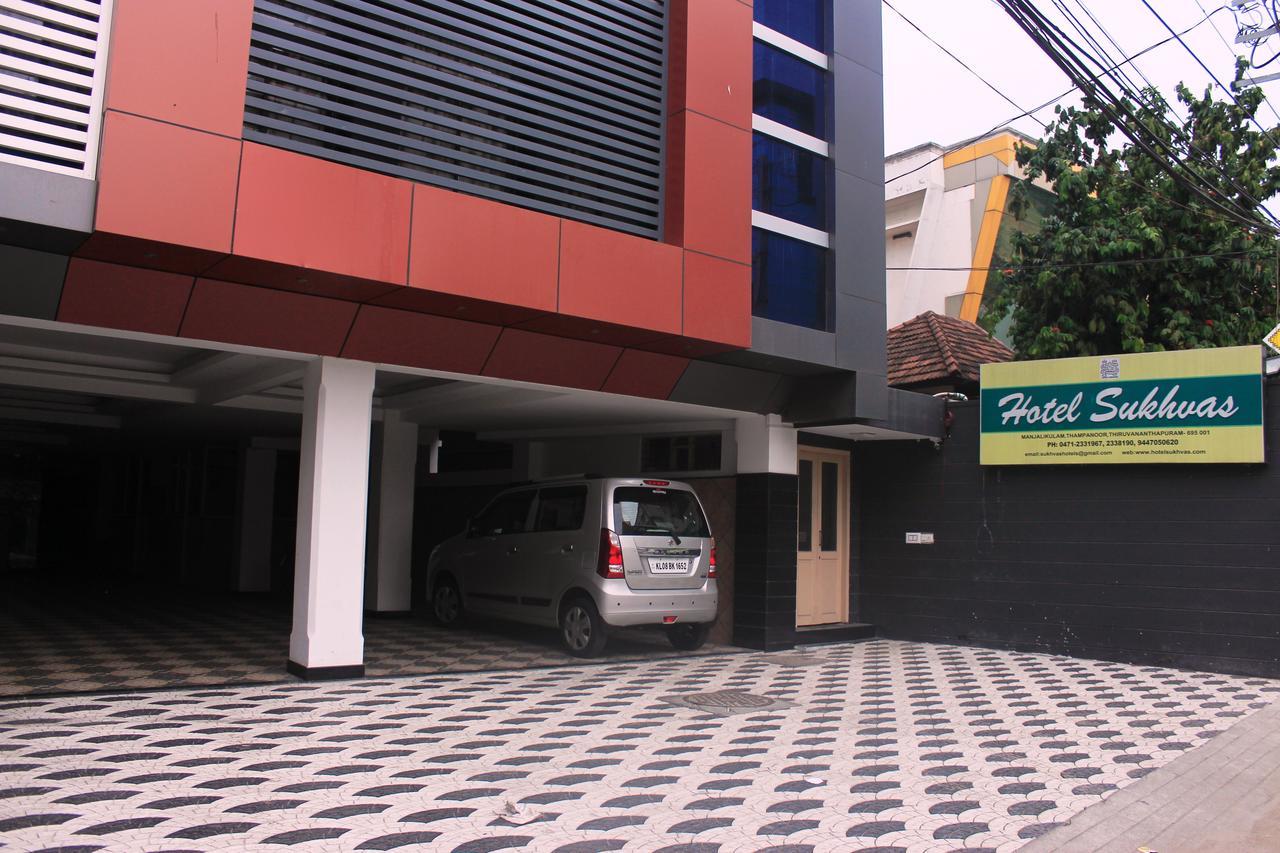 Hotel Sukhvas Thiruvananthapuram Buitenkant foto